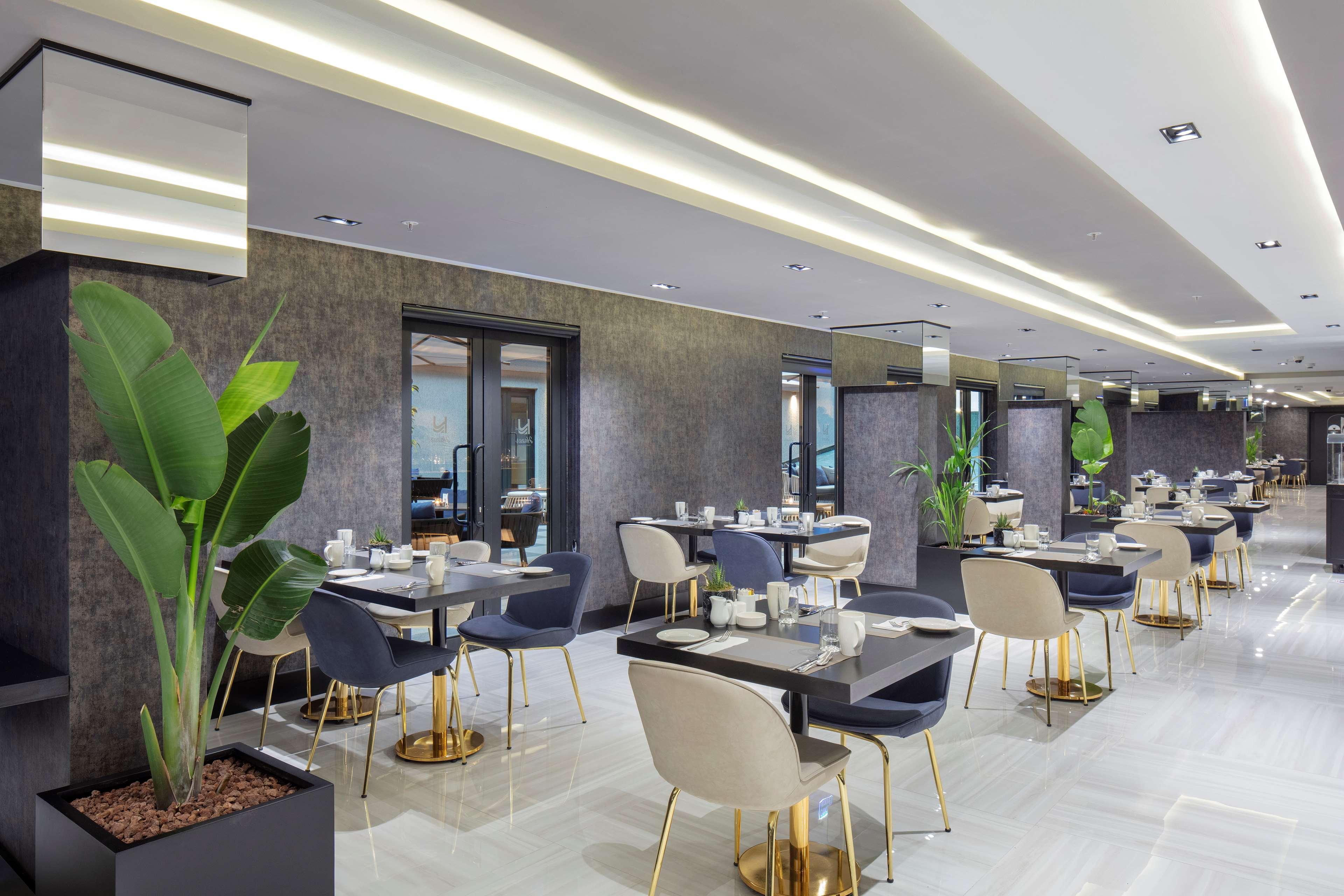 Radisson Hotel Izmir Aliaga Esterno foto